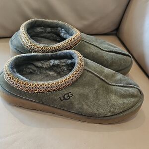 UGG Women's Olive Suede Slippers